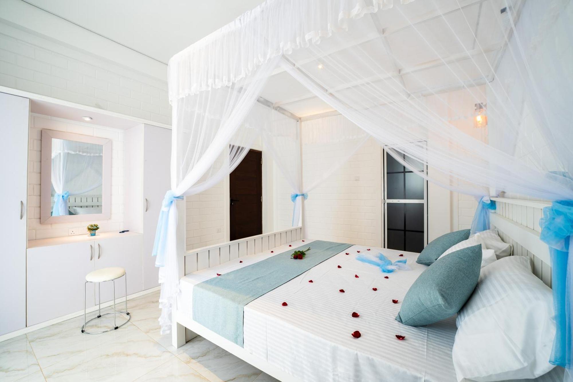 Bliss Blessings Villa & Spa - 希克杜沃 外观 照片